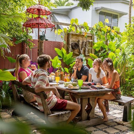 Travellers Oasis Pansiyon Cairns Dış mekan fotoğraf