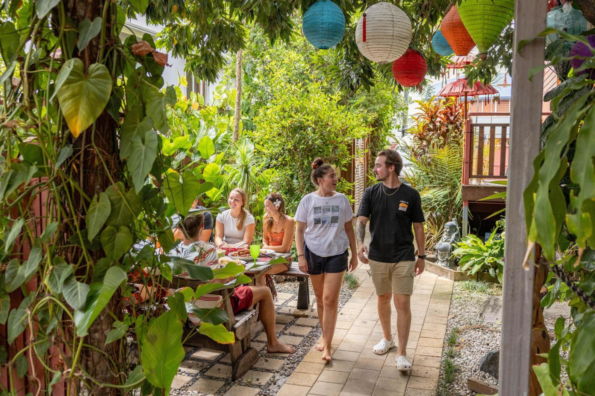 Travellers Oasis Pansiyon Cairns Dış mekan fotoğraf