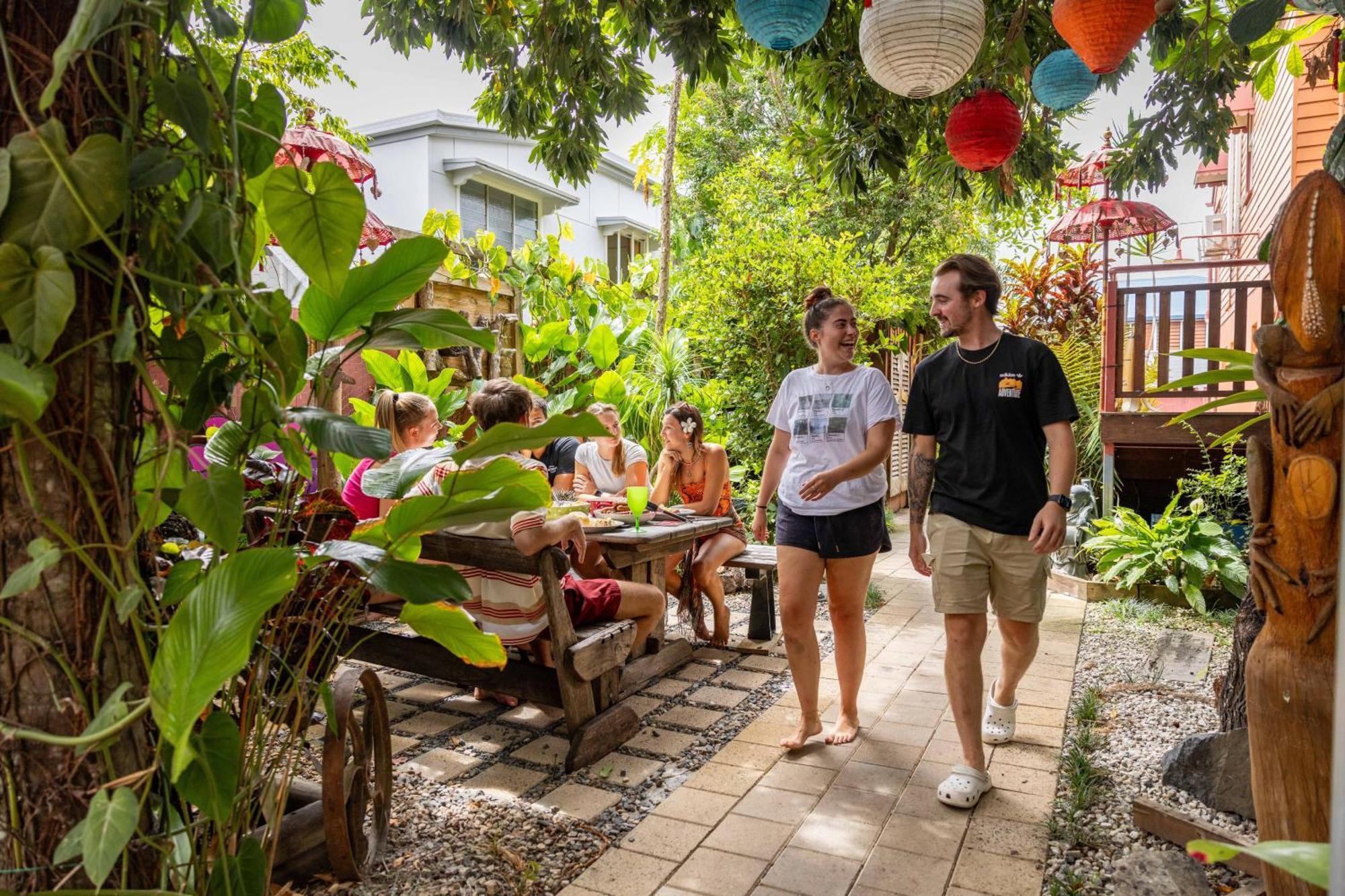Travellers Oasis Pansiyon Cairns Dış mekan fotoğraf