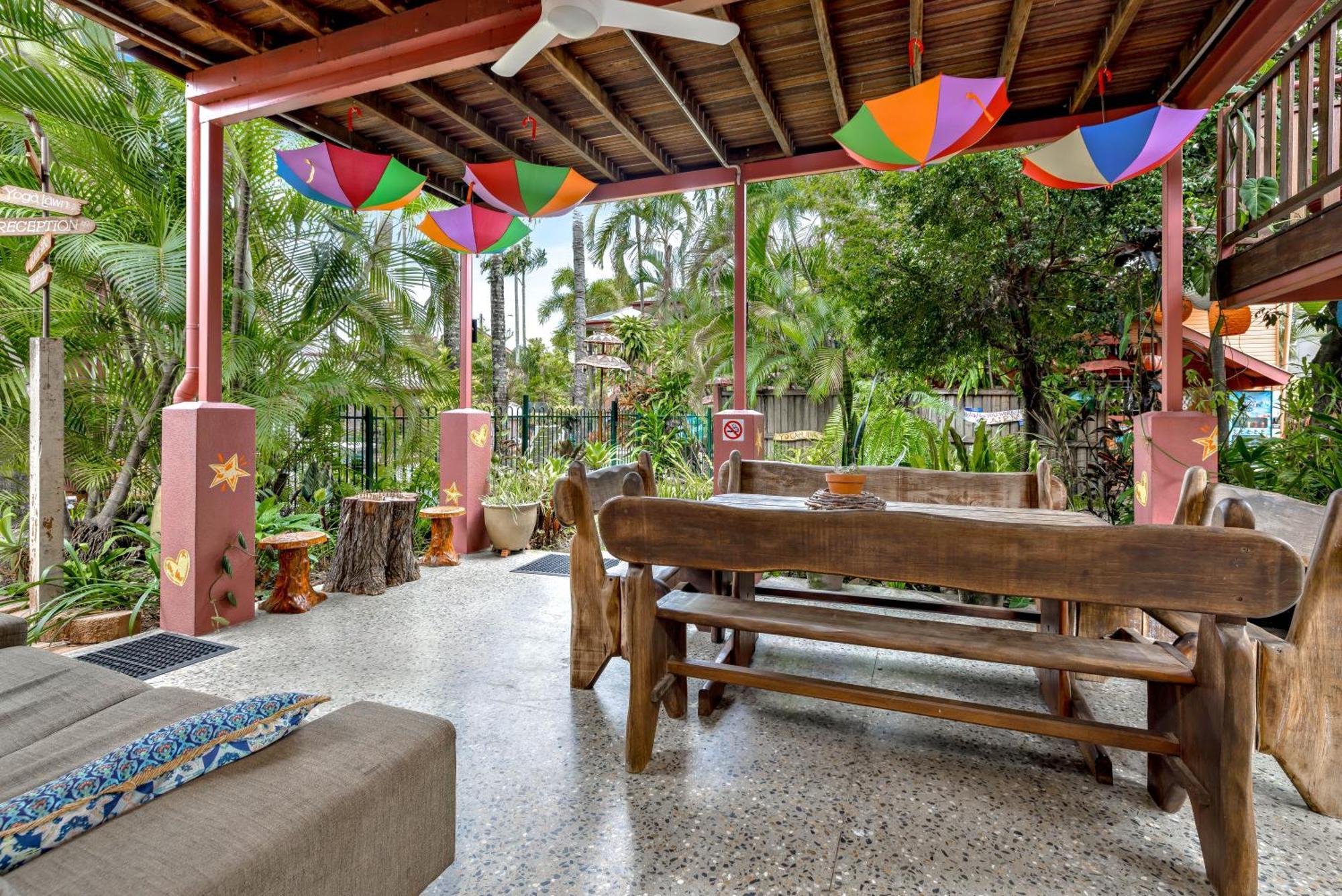 Travellers Oasis Pansiyon Cairns Dış mekan fotoğraf